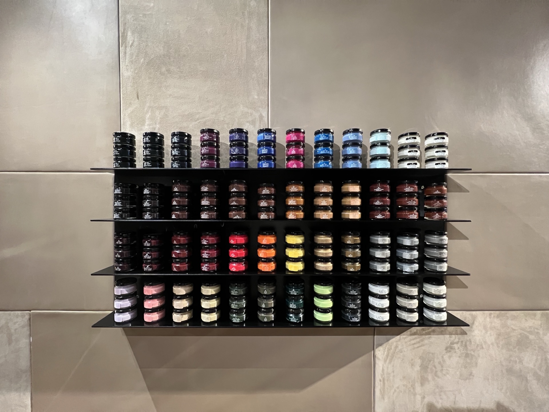 Scheer Pflegeprodukte Schuhcreme und Bürsten